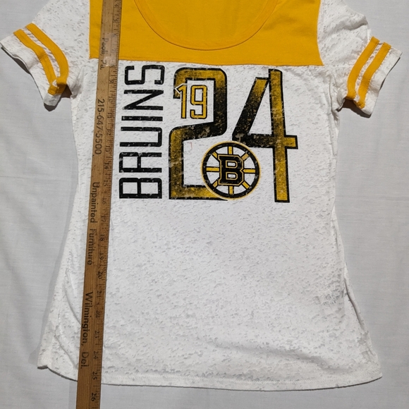 Boston Bruins NHL Licensed fitted t-shirt women's medium white/gold - Picture 3 of 6